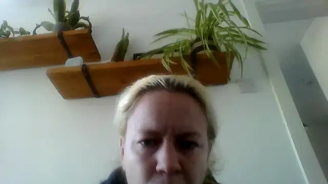 jennyblondeuk online show from 03/04/26, 02:14