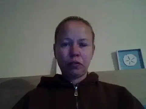 jennyblondeuk online show from 05/19/26, 07:54