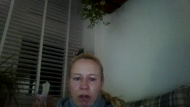 jennyblondeuk online show from 02/18/26, 10:50