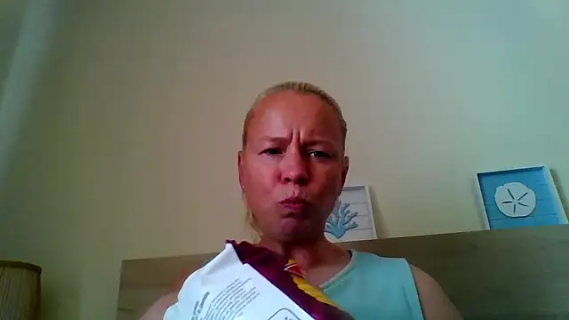 jennyblondeuk online show from 04/22/26, 01:07
