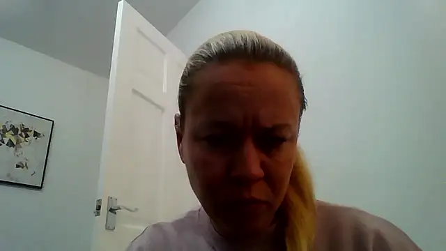 jennyblondeuk online show from 01/09/26, 08:49