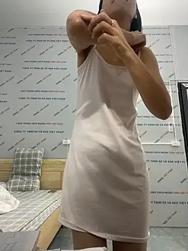 Elly-y online show from 12/21/25, 11:45