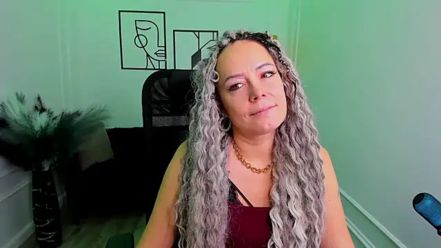 SamanthaReider online show from 01/12/26, 11:17