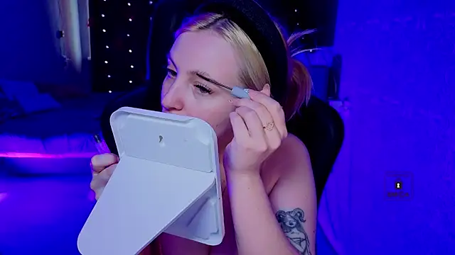 Eva Vibe  online show from 03/27/26, 05:27