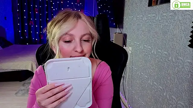 Snapshot of Eva_Vibe_ chatting on 02/06/26, 03:30 Eva Vibe online show from 02/06/26, 03:30