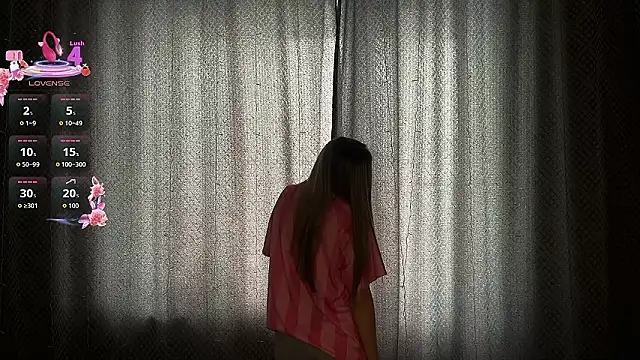 Snapshot of EmllyLighty chatting on 02/05/26, 09:38 EmllyLighty online show from 02/05/26, 09:38