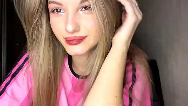 EmllyLighty online show from 01/12/26, 08:21