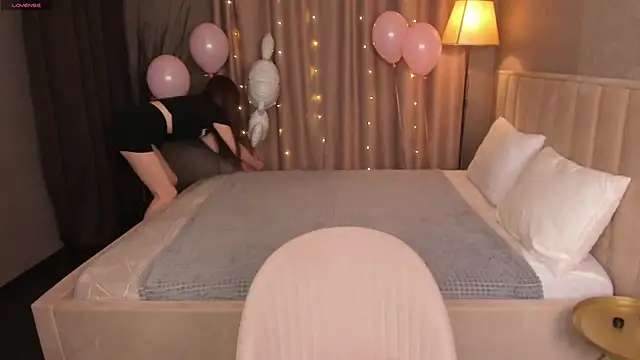 Lea Apple online show from 03/28/26, 12:11