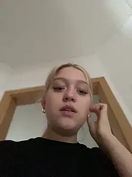 EmmiPemmi online show from 02/05/26, 09:49