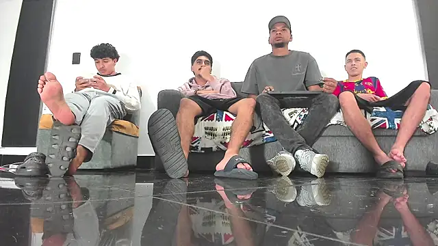 colombian alphas online show from 12/21/25, 04:25