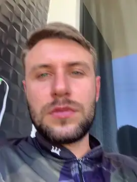 Snapshot of LuanHw1209 chatting on 01/05/26, 06:44 LuanHw1209 online show from 01/05/26, 06:44