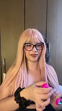 EmmaInPink online show from 02/01/26, 05:33