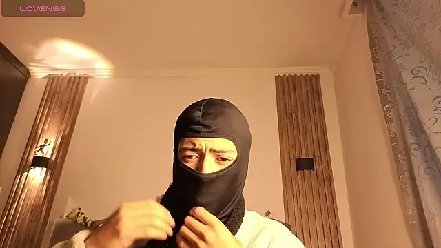 cute emmma online show from 04/24/26, 11:01