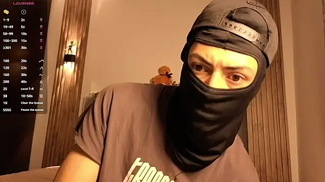 cute emmma online show from 04/23/26, 11:05