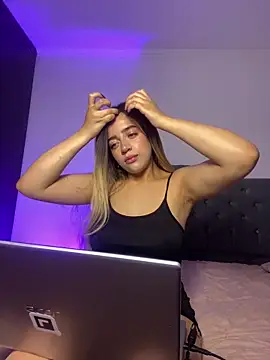 cute emmma online show from 04/08/26, 11:12