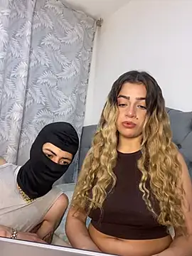 Snapshot of cute_emmma chatting on 02/02/26, 11:20 cute emmma online show from 02/02/26, 11:20