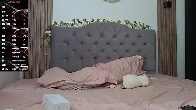 cute emmma online show from 05/25/26, 11:31