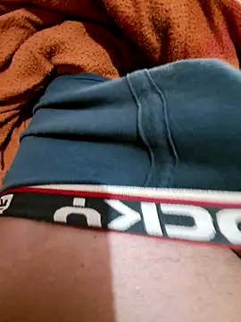 Snapshot of slimplayboy chatting on 12/20/25, 07:50 slimplayboy online show from 12/20/25, 07:50