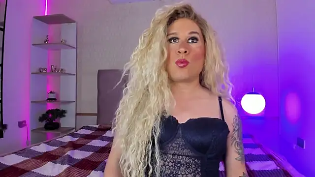 Lara Luckessy online show from 12/22/25, 12:27