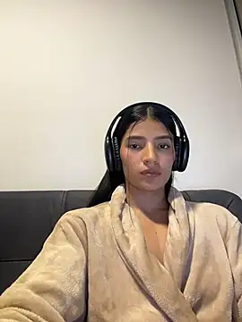 Ema Rose  online show from 06/18/26, 12:53