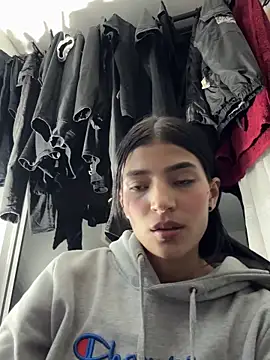 Ema Rose  online show from 01/08/26, 01:44