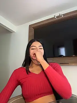 Snapshot of Ema_Rose_ chatting on 05/27/26, 06:48 Ema Rose online show from 05/27/26, 06:48