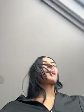 Ema Rose  online show from 07/18/26, 09:34