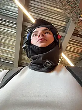 Ema Rose  online show from 04/04/26, 07:53