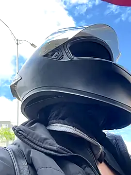 Ema Rose  online show from 12/22/25, 05:35