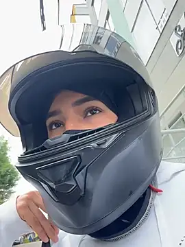 Ema Rose  online show from 01/12/26, 05:09