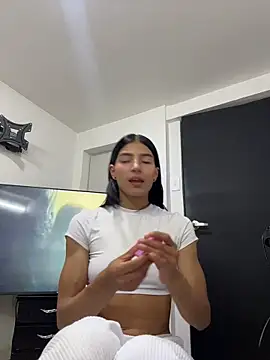 Ema Rose  online show from 04/07/26, 08:32