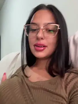 Snapshot of jujuarantes__2026 chatting on 02/03/26, 12:43 jujuarantes 2026 online show from 02/03/26, 12:43