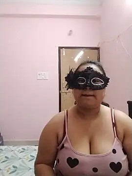 Snapshot of DesiSeductress chatting on 07/03/26, 08:37 DesiSeductress online show from 07/03/26, 08:37