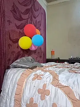 Snapshot of yourburget chatting on 02/15/26, 10:52 yourburget online show from 02/15/26, 10:52