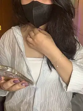 Sofiababy22 online show from 04/01/26, 03:08