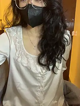 Sofiababy22 online show from 02/05/26, 12:45