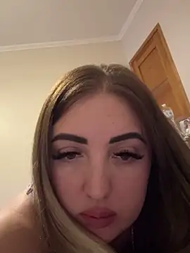 merabel1995 online show from 12/21/25, 05:47