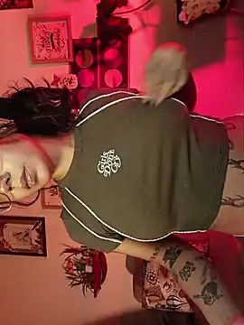 honeydollycoffee online show from 12/22/25, 12:22