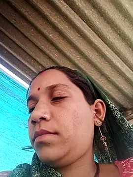 Karishma singh online show from 02/26/26, 03:17