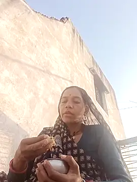 Karishma singh online show from 04/14/26, 01:21