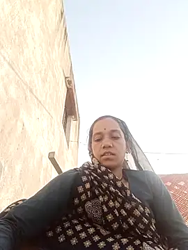 Karishma singh online show from 04/12/26, 01:42