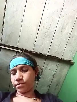 Karishma singh online show from 04/19/26, 12:17