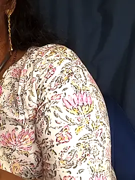 Deshi bhabhi143 online show from 01/16/26, 06:17