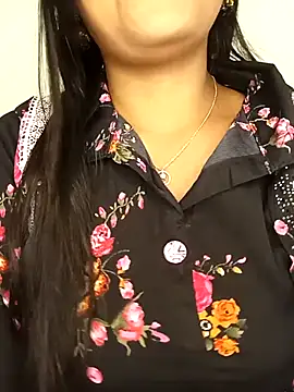 Deshi bhabhi143 online show from 04/12/26, 07:00