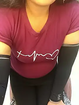 Deshi bhabhi143 online show from 02/24/26, 06:14