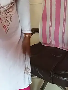 Deshi bhabhi143 online show from 07/14/26, 07:46