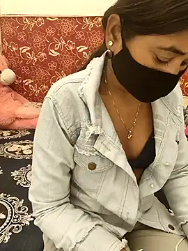 sexy-mahi  online show from 01/14/26, 07:17