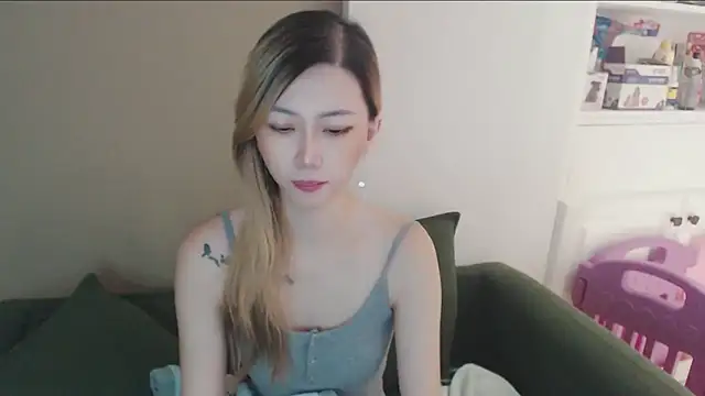 Snapshot of whitecat13 chatting on 07/14/26, 11:38 whitecat13 online show from 07/14/26, 11:38