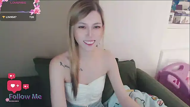 Snapshot of whitecat13 chatting on 05/20/26, 10:34 whitecat13 online show from 05/20/26, 10:34