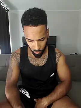 Chocoficial online show from 02/11/26, 03:01